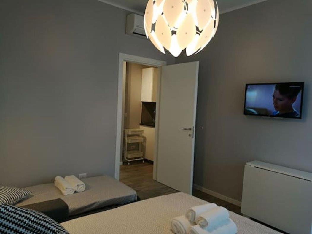 Appartamento Con Grande Terrazzo In Via Lomellina - Lome 527 Milan Extérieur photo