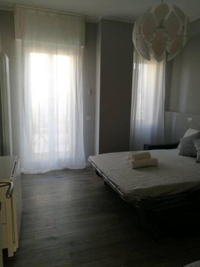 Appartamento Con Grande Terrazzo In Via Lomellina - Lome 527 Milan Extérieur photo